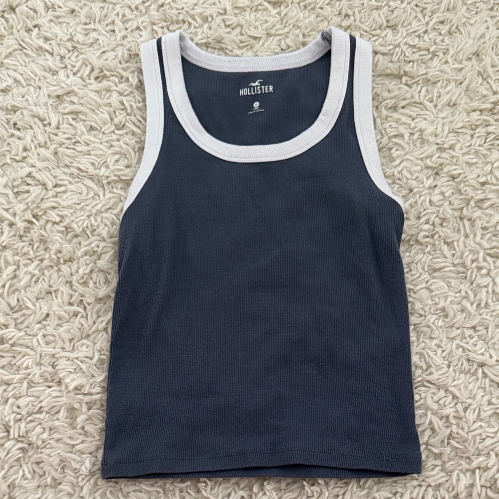 Hollister Women’s Navy Tank Top